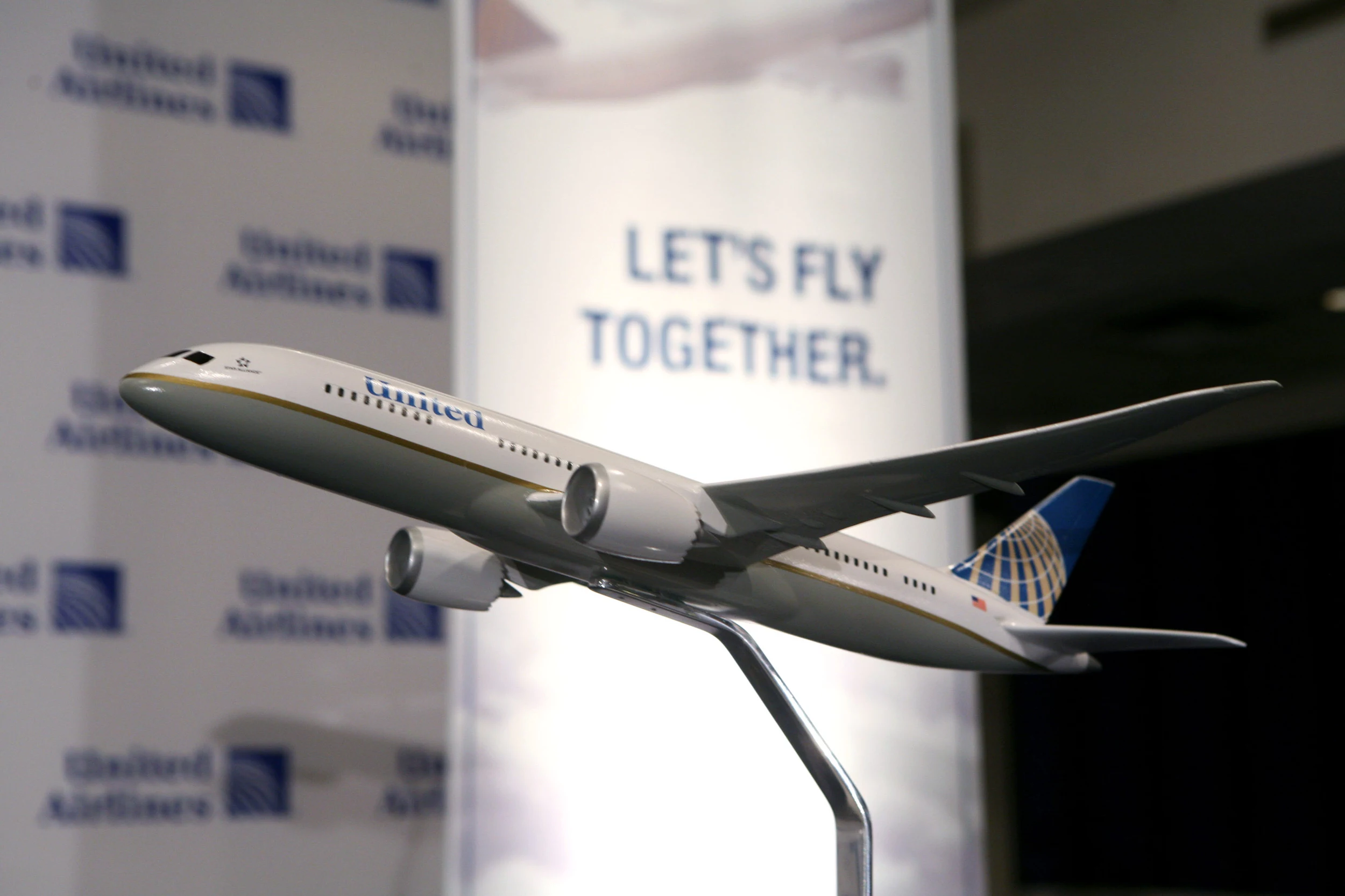 United And Continental Announce Merger To Form World's Largest Airline